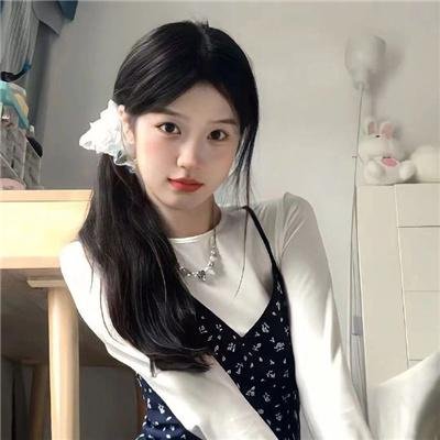 死后才知歌坛天后暗恋我十年